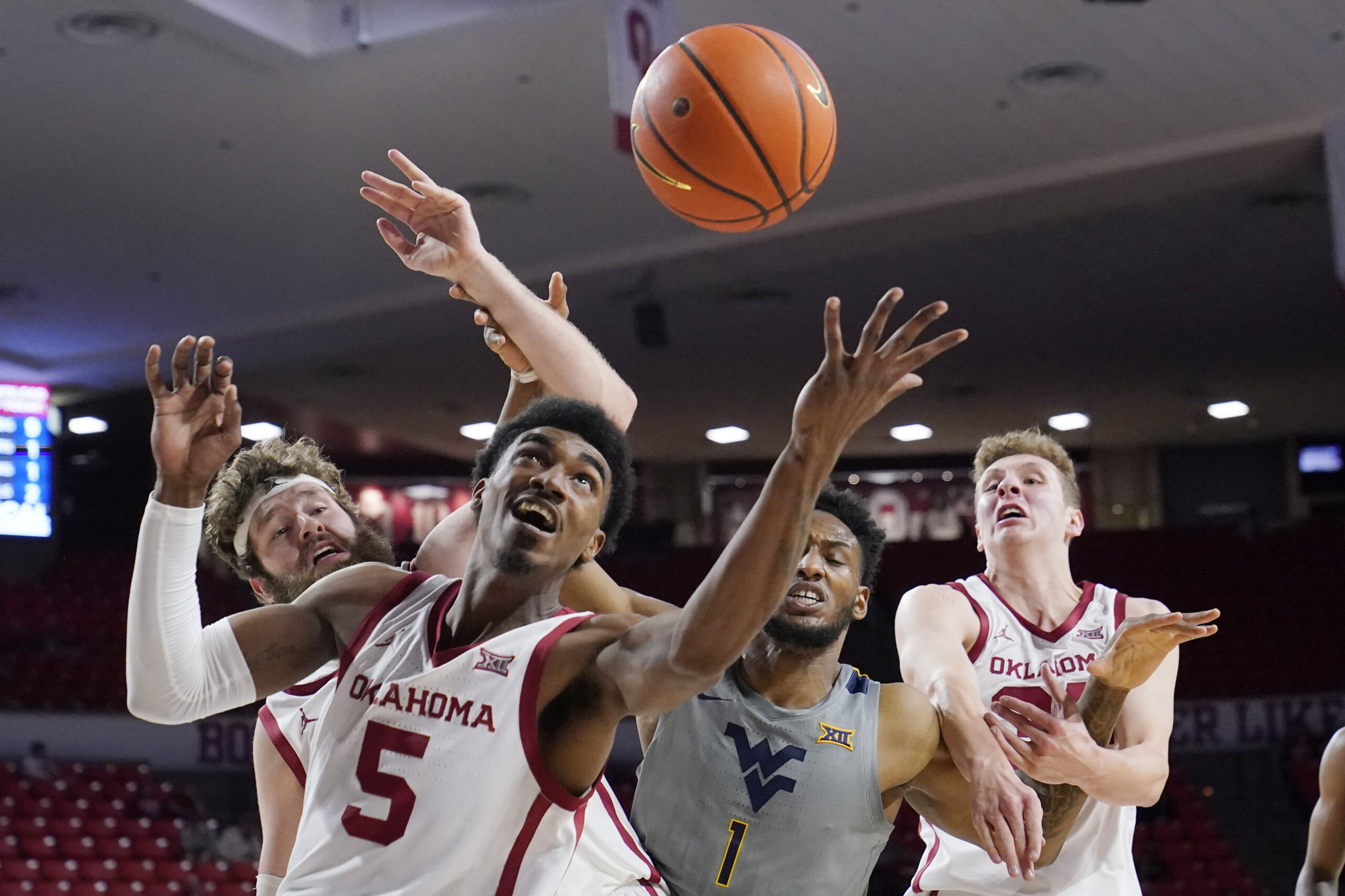 NOTEBOOK: Pauly Paulicap plays solid minutes in loss to Oklahoma